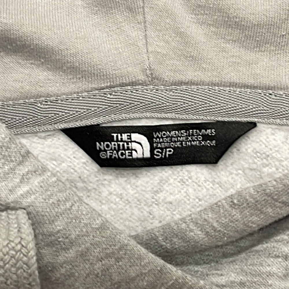 The North Face Blue Decal Ombré Logo Hoodie. Small - Picture 4 of 6